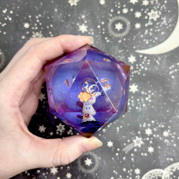 "Mimikyu Core" - 60mm Show-Off Logo d20