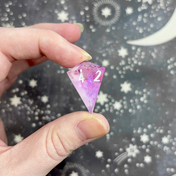 "Gentle Heart" - Show Off Gem d6