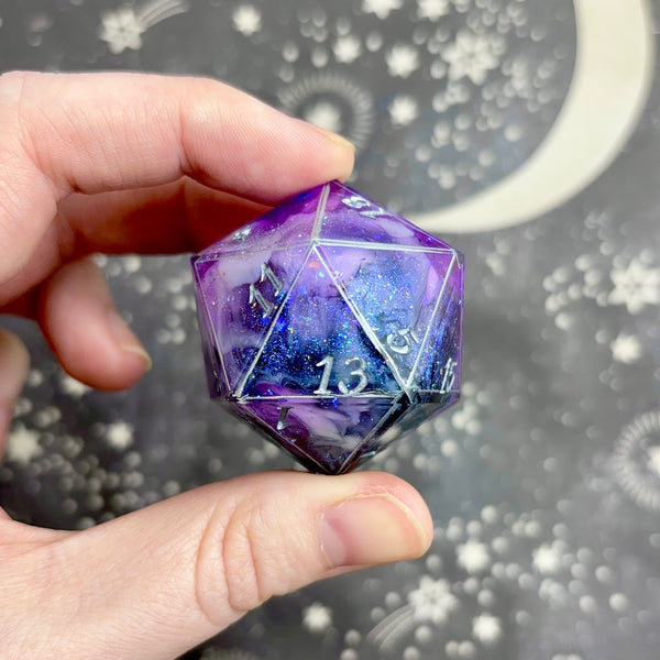 "Juno's View" - 35mm Show-Off Logo d20