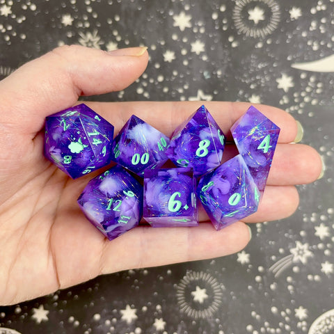 "On the Brink" - 7 Piece Show Off Set - Logo d20
