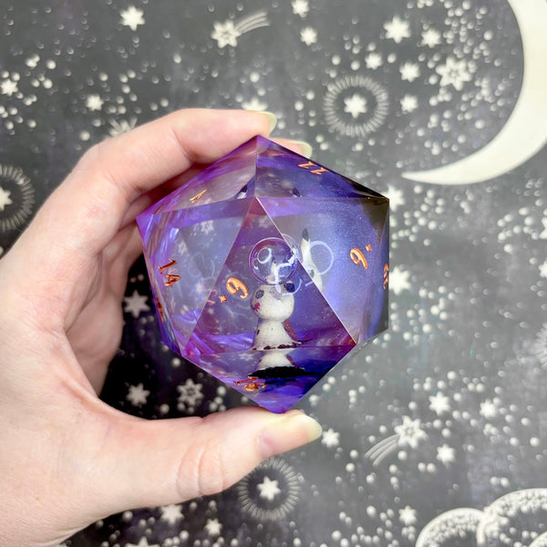 "Mimikyu Core" - 60mm Show-Off Logo d20