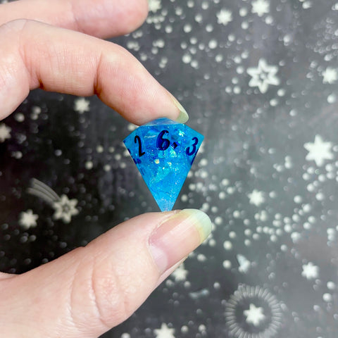 "Frostbitten Aurora" - Show Off Gem d6