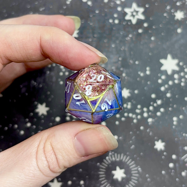 "The Rose Queen" - Show Off Numeric d20