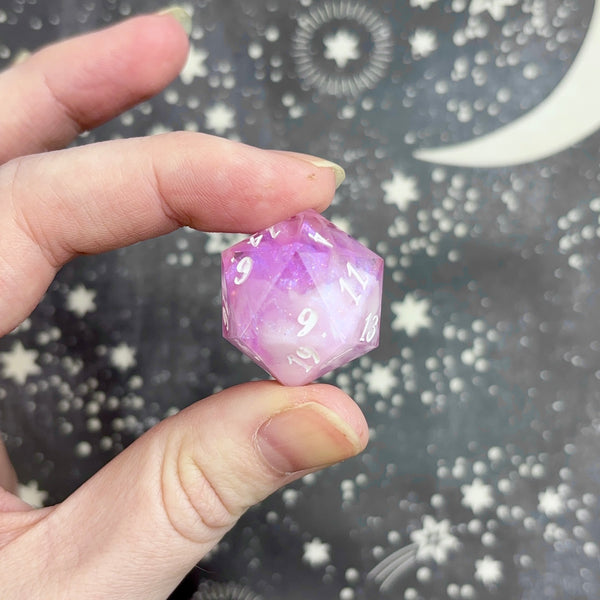 "Gentle Heart" - Show Off Numeric d20