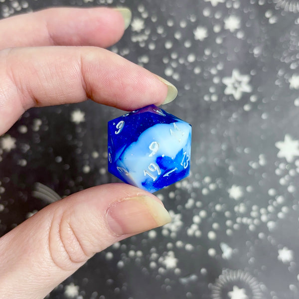 "Arctic Sky" silver - Show Off Numeric d20