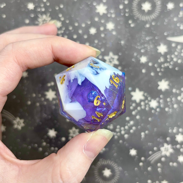 "Divine Threads" - 35mm Show-Off Logo d20
