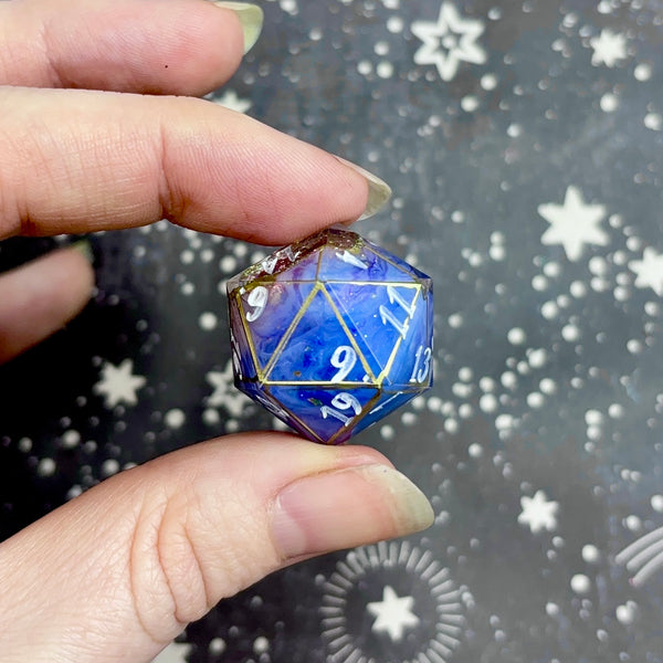 "The Rose Queen" - Show Off Numeric d20