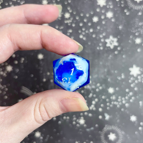 "Arctic Sky" silver - Show Off Numeric d20