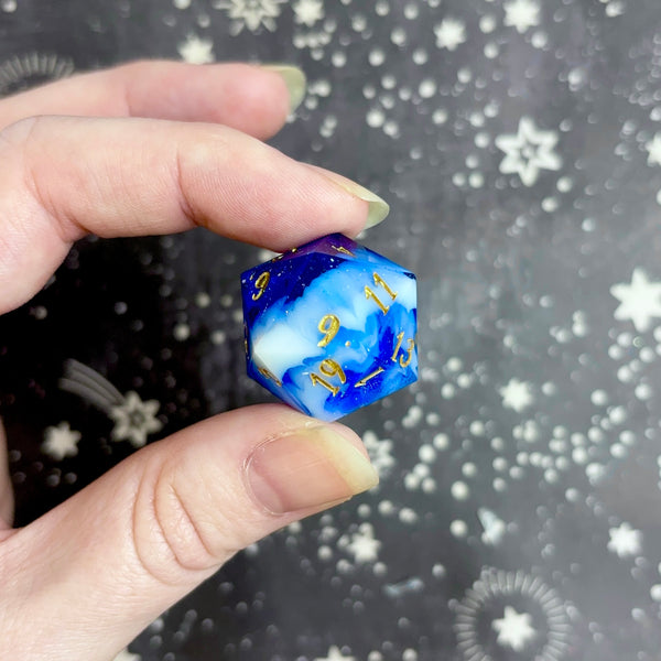 "Arctic Sky" gold - Show Off Numeric d20