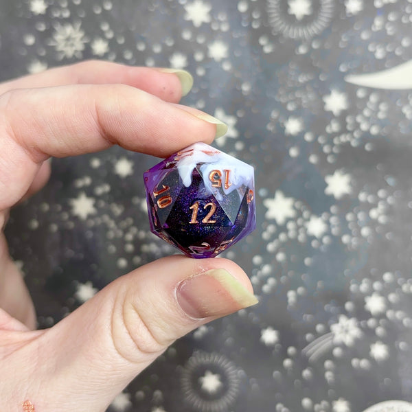 "Dark Core" - Show-Off Numeric d20