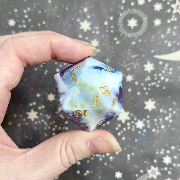 "Divine Threads" - 35mm Show-Off Logo d20