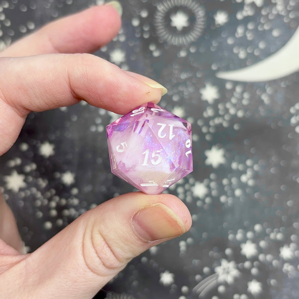 "Gentle Heart" - Show Off Numeric d20