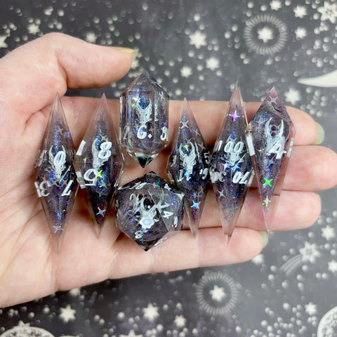 "Dragon Dreams" - Elongated 7 Piece Show Off Set - Logo d20