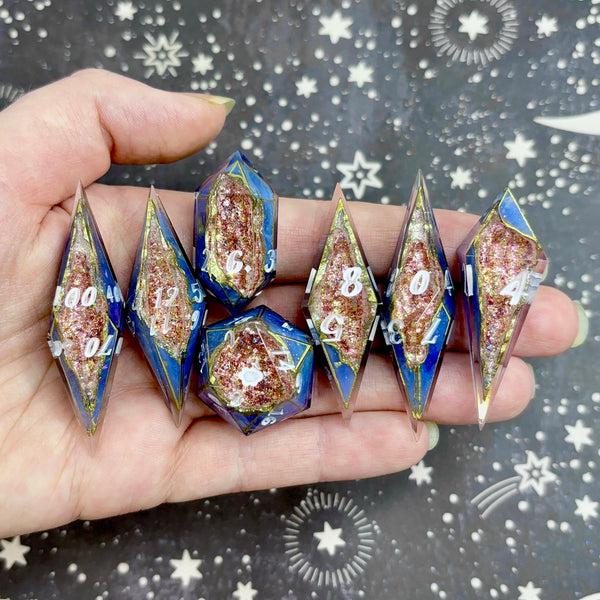 "The Rose Queen" - Elongated 7 Piece Show Off Set - Logo d20
