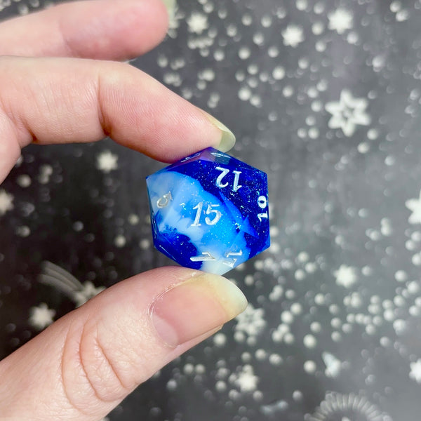 "Arctic Sky" silver - Show Off Numeric d20
