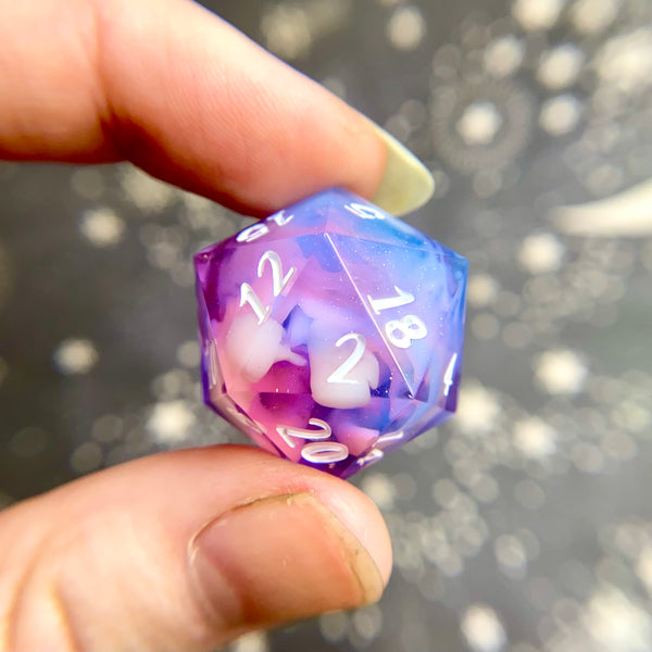 "Classically Cloudy" - Show Off Numeric d20