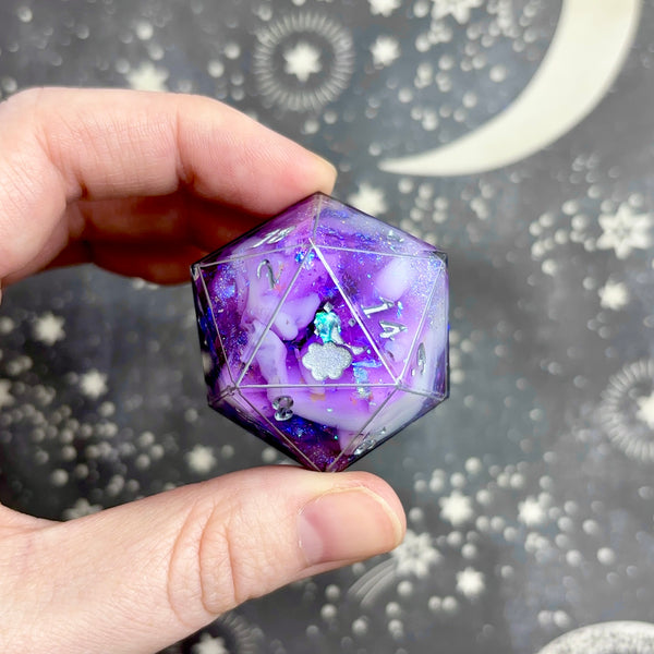 "Juno's View" - 35mm Show-Off Logo d20