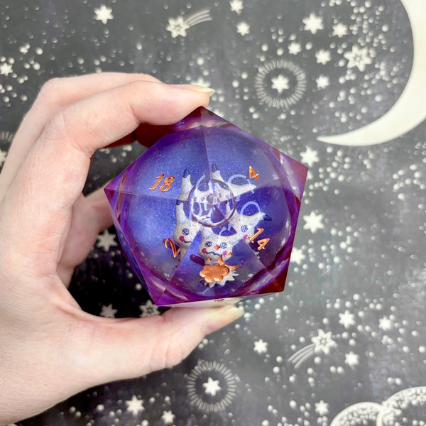 "Mimikyu Core" - 60mm Show-Off Logo d20