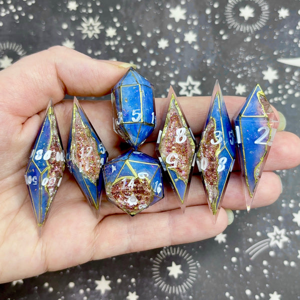 "The Rose Queen" - Elongated 7 Piece Show Off Set - Logo d20