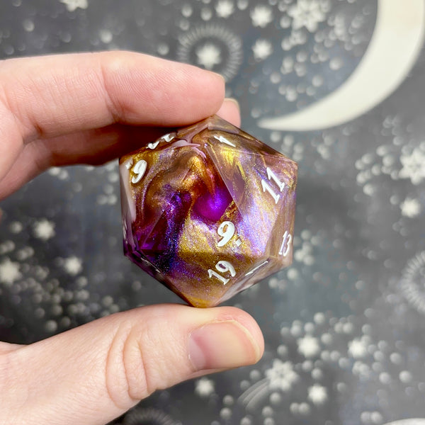 "Beautiful Remnants" - 35mm Show-Off Logo d20