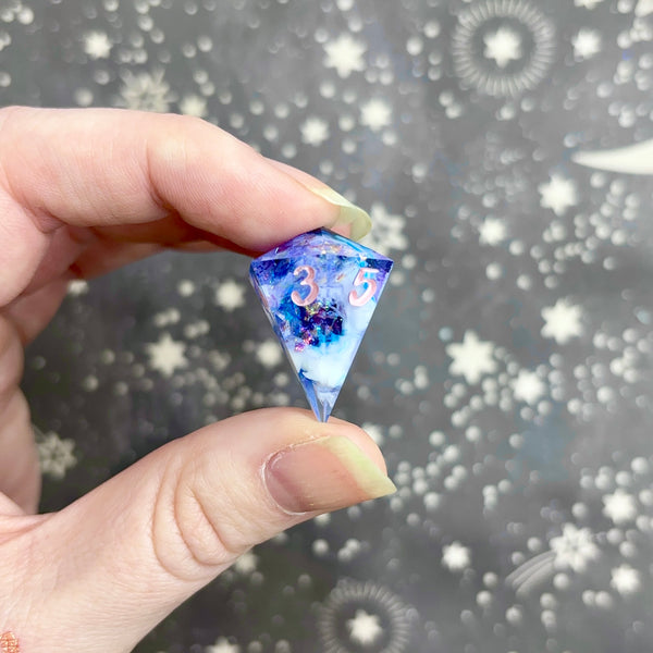 "Be Amazed" - Gem d6