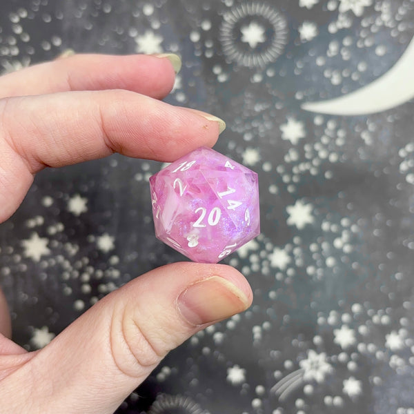 "Gentle Heart" - Show Off Numeric d20
